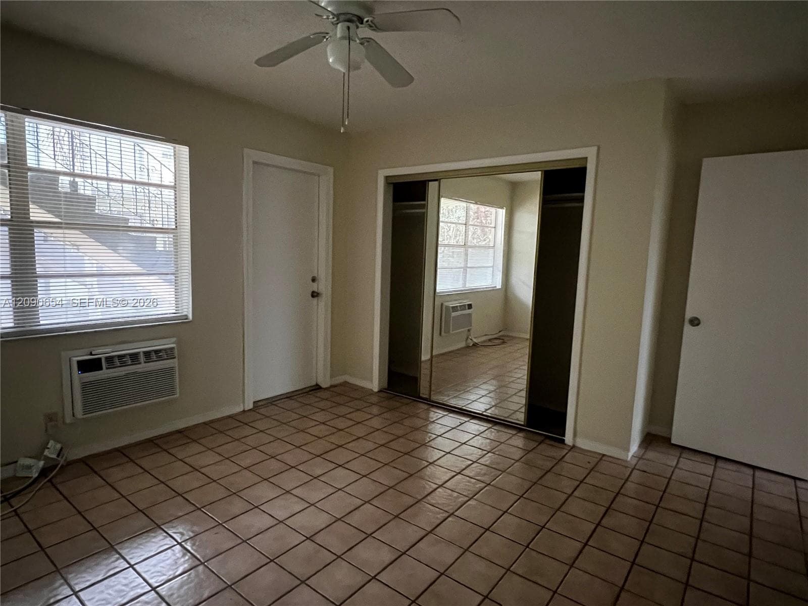 Edgewater Beach Condo · #104 in Dania Beach - Photo 8