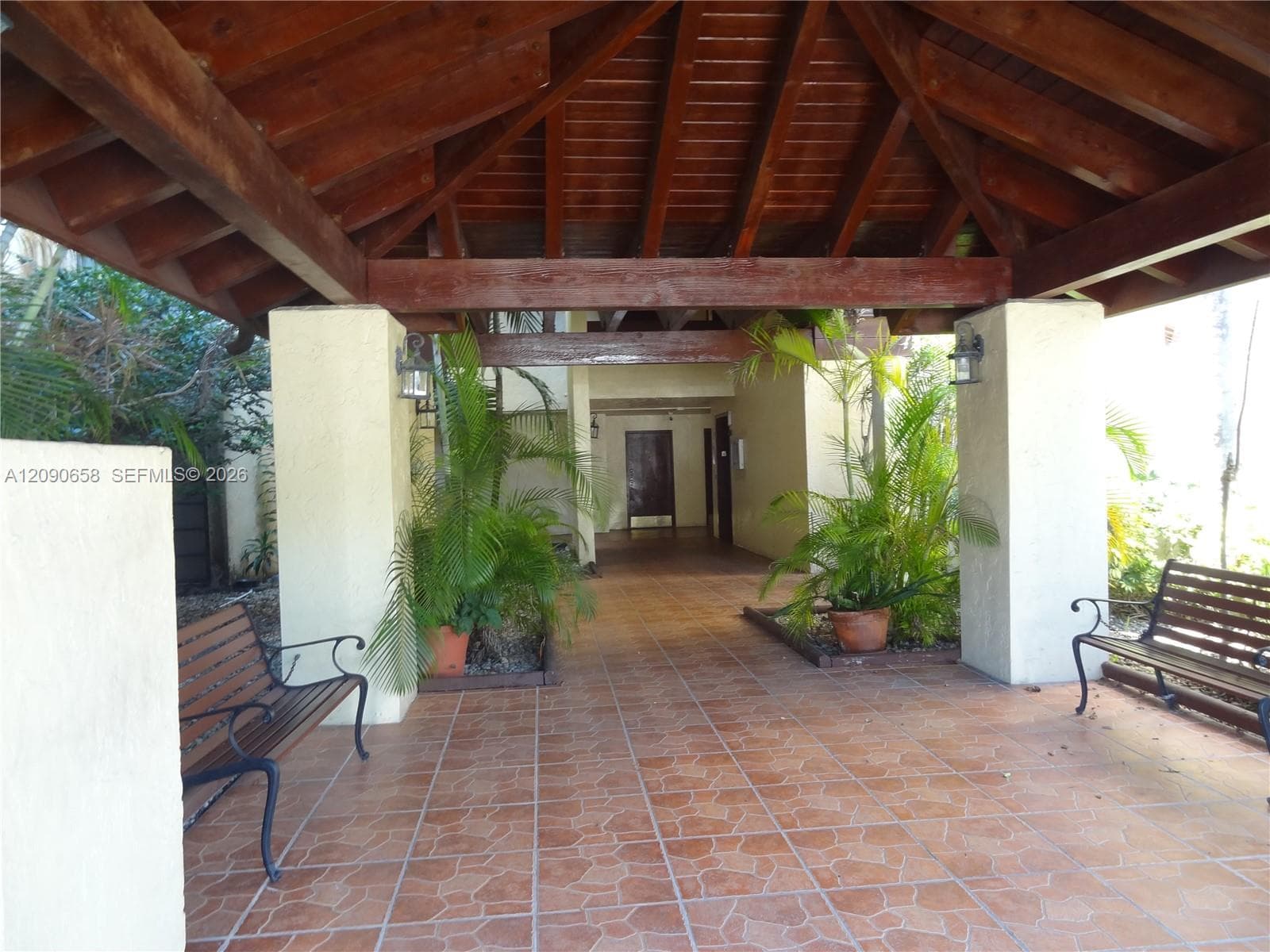 KENLAND BEND NORTH CONDO · #H305 in Miami - Photo 2