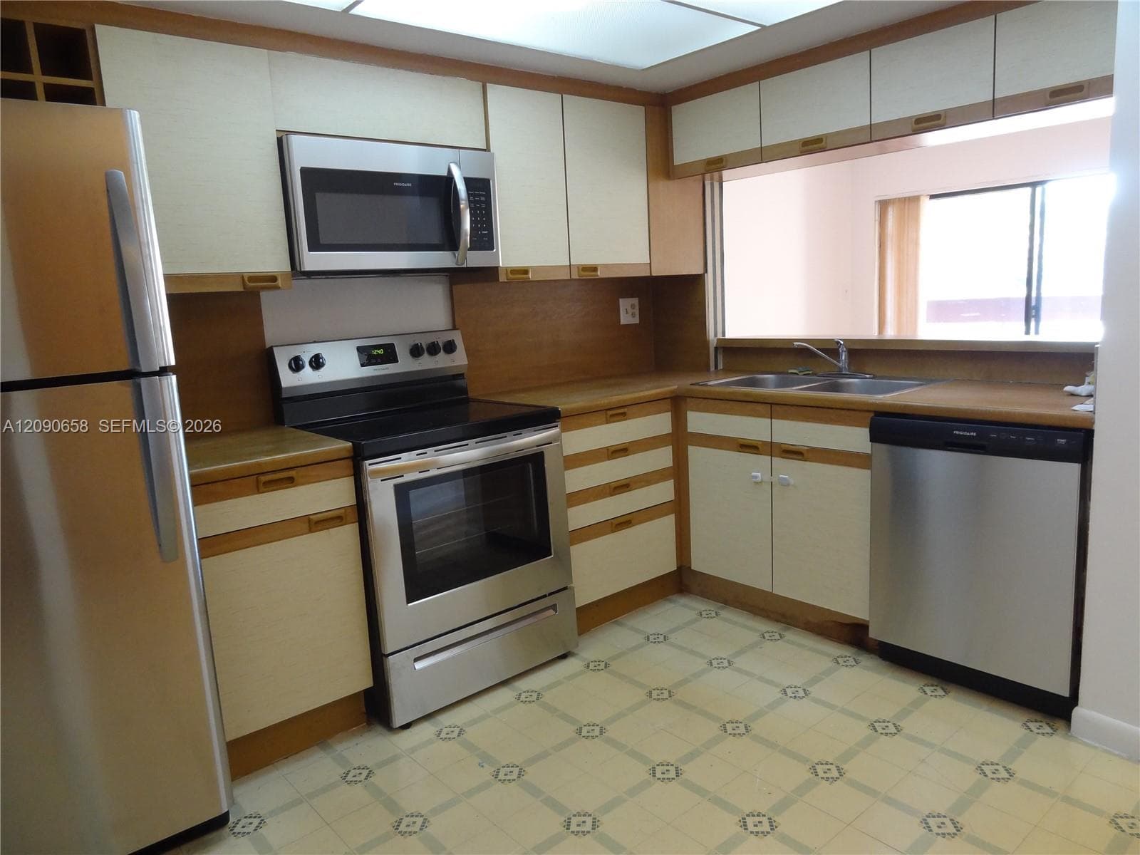 KENLAND BEND NORTH CONDO · #H305 in Miami - Photo 12