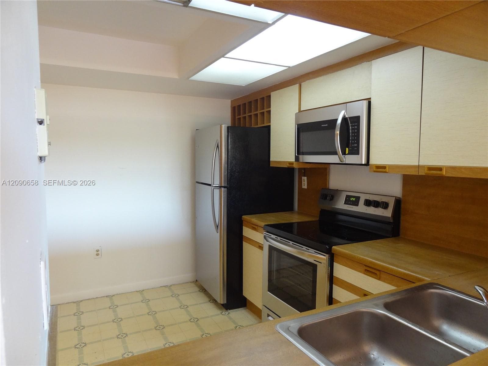 KENLAND BEND NORTH CONDO · #H305 in Miami - Photo 10