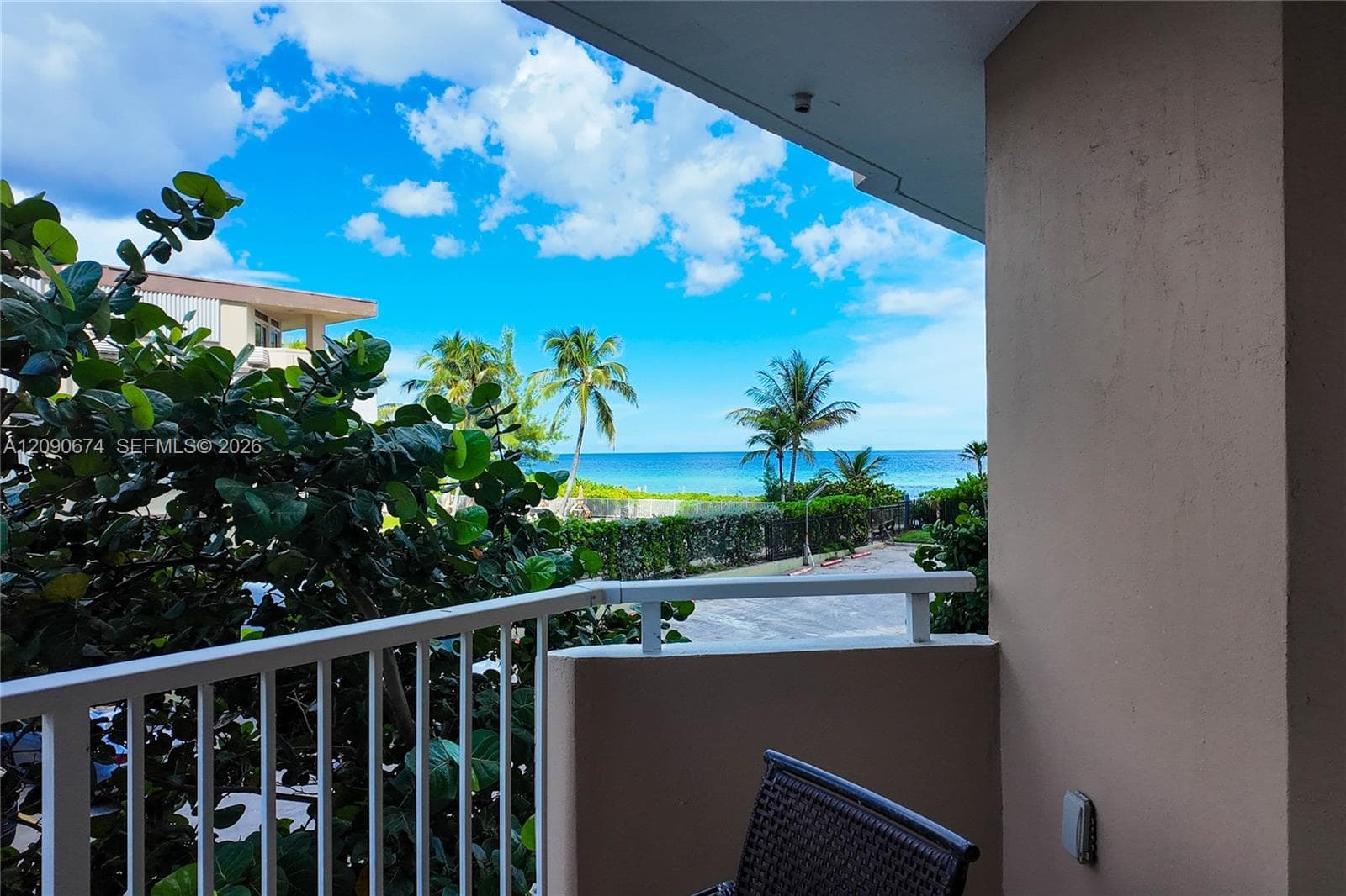 HEMISPHERES CONDO · #MK in Hallandale Beach - Photo 2