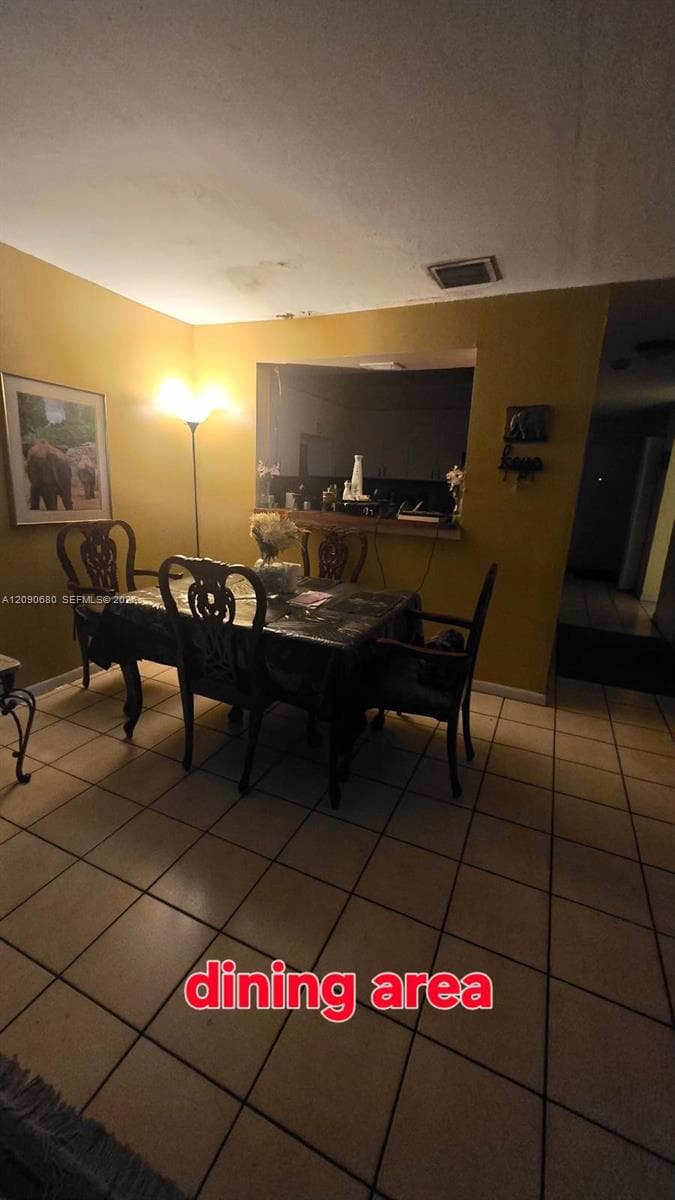 SOUTH LAKE VILLAS · #332 in Miami - Photo 7