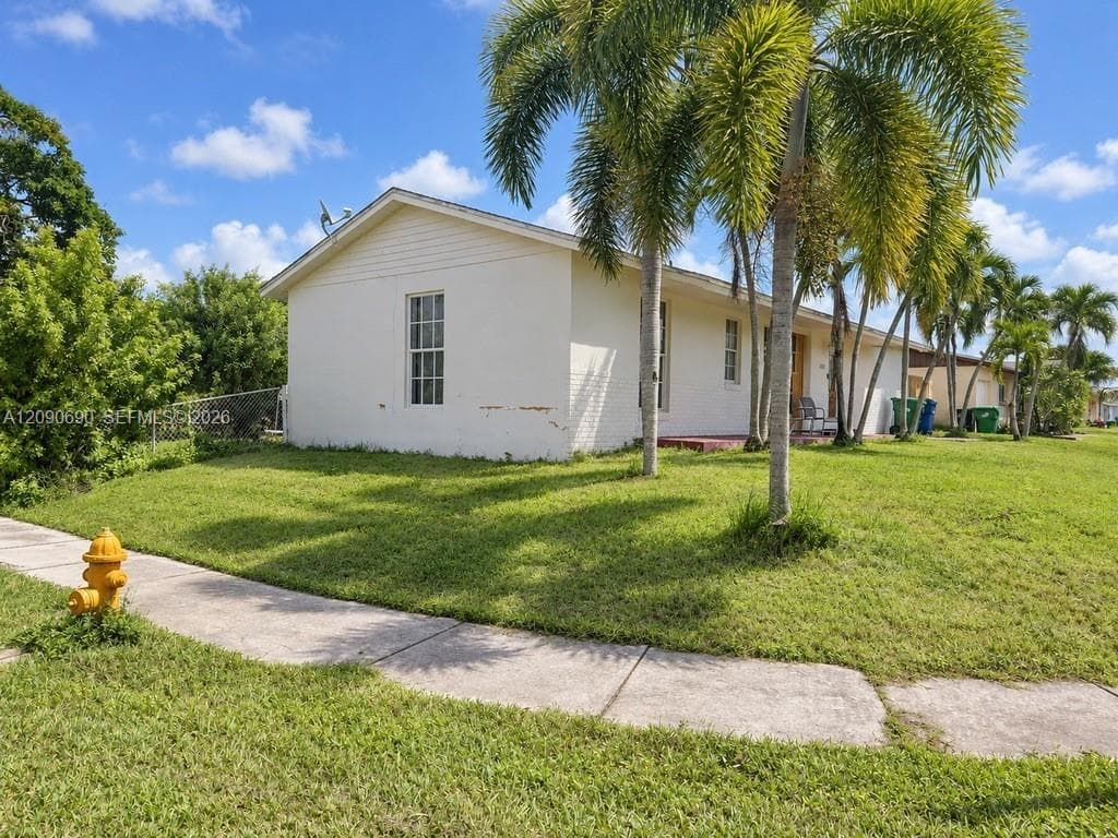 26153 SW 123rd Pl photo 2