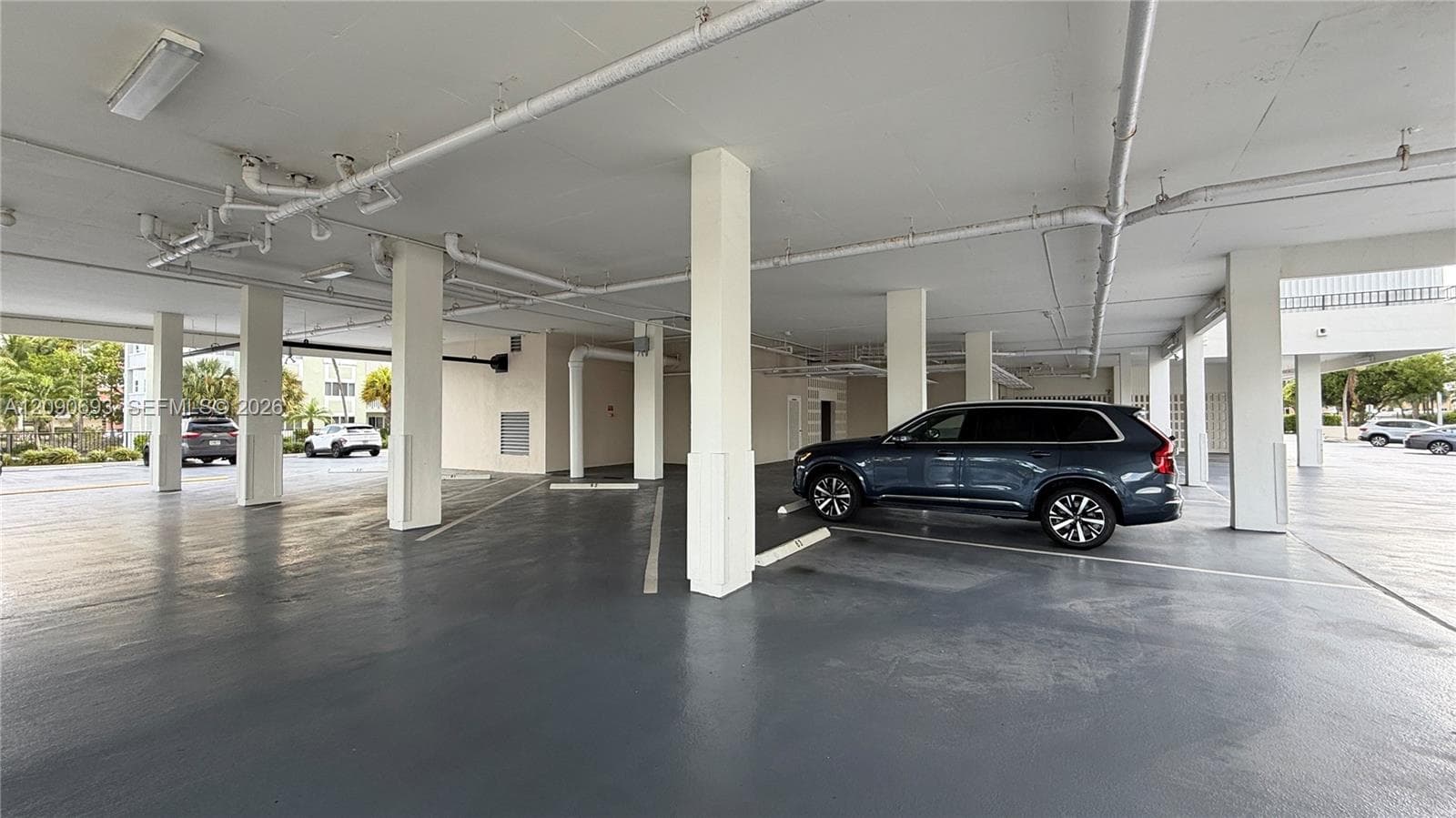 EMERALD TOWER CONDO · #1001 in Pompano Beach - Photo 46
