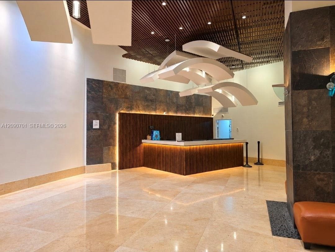 PARC CENTRAL AVENTURA SOU · #608 in Aventura - Photo 29