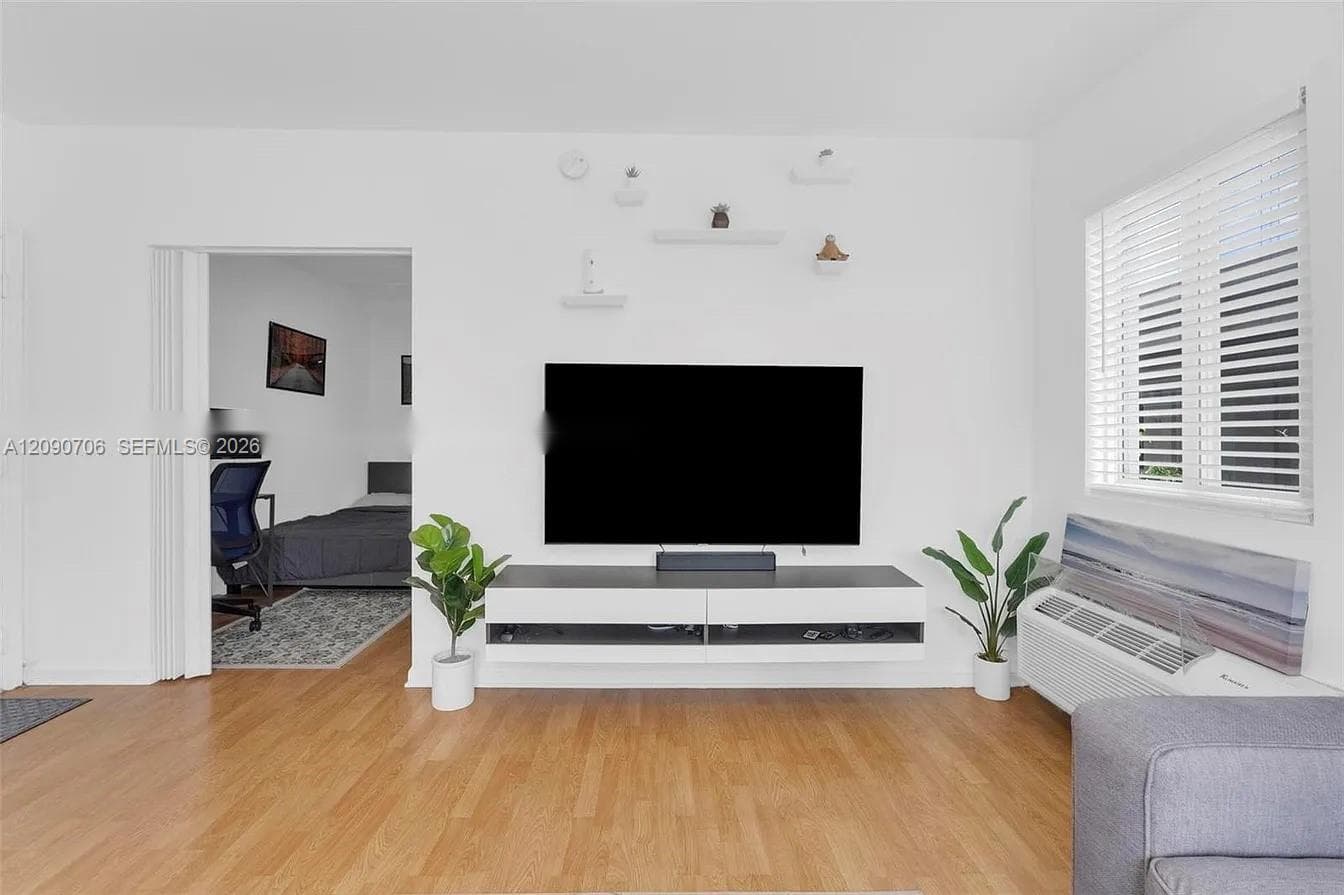 VILA MARA CONDO · #12 in Miami Beach - Photo 3