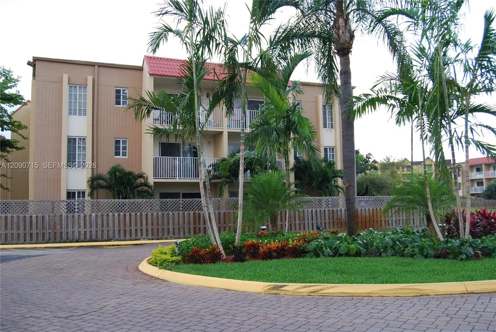 DORAL GARDENS II CONDO · #208 in Doral - Photo 14