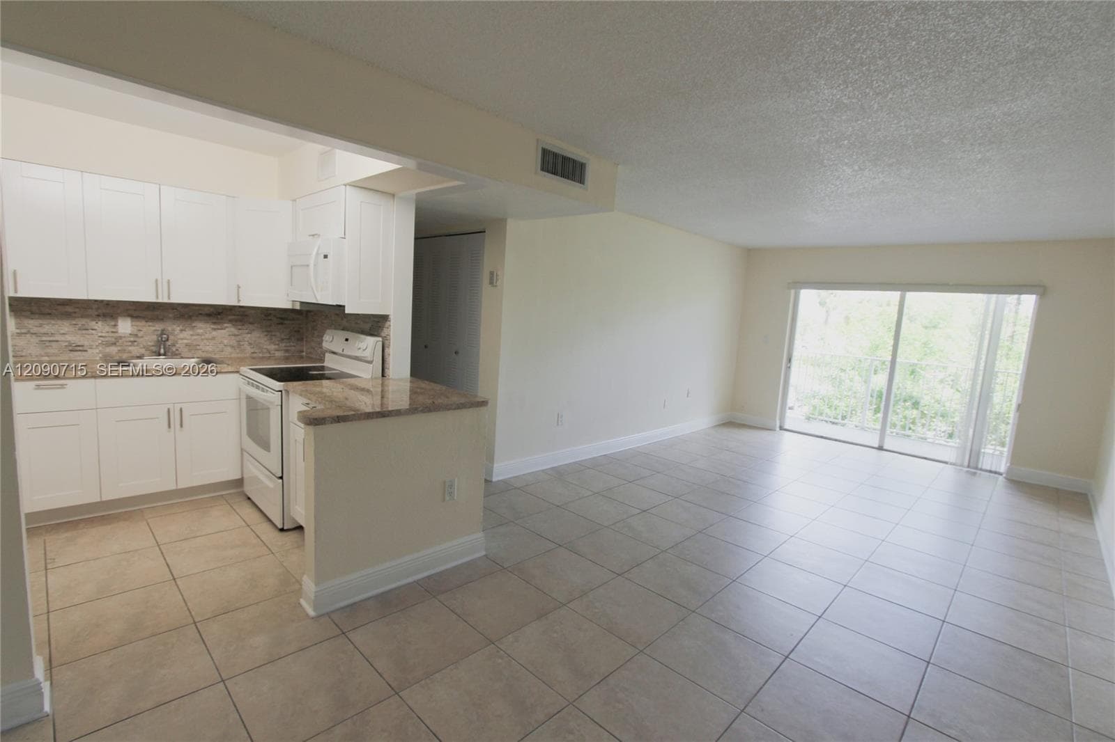 DORAL GARDENS II CONDO · #208 in Doral - Photo 4