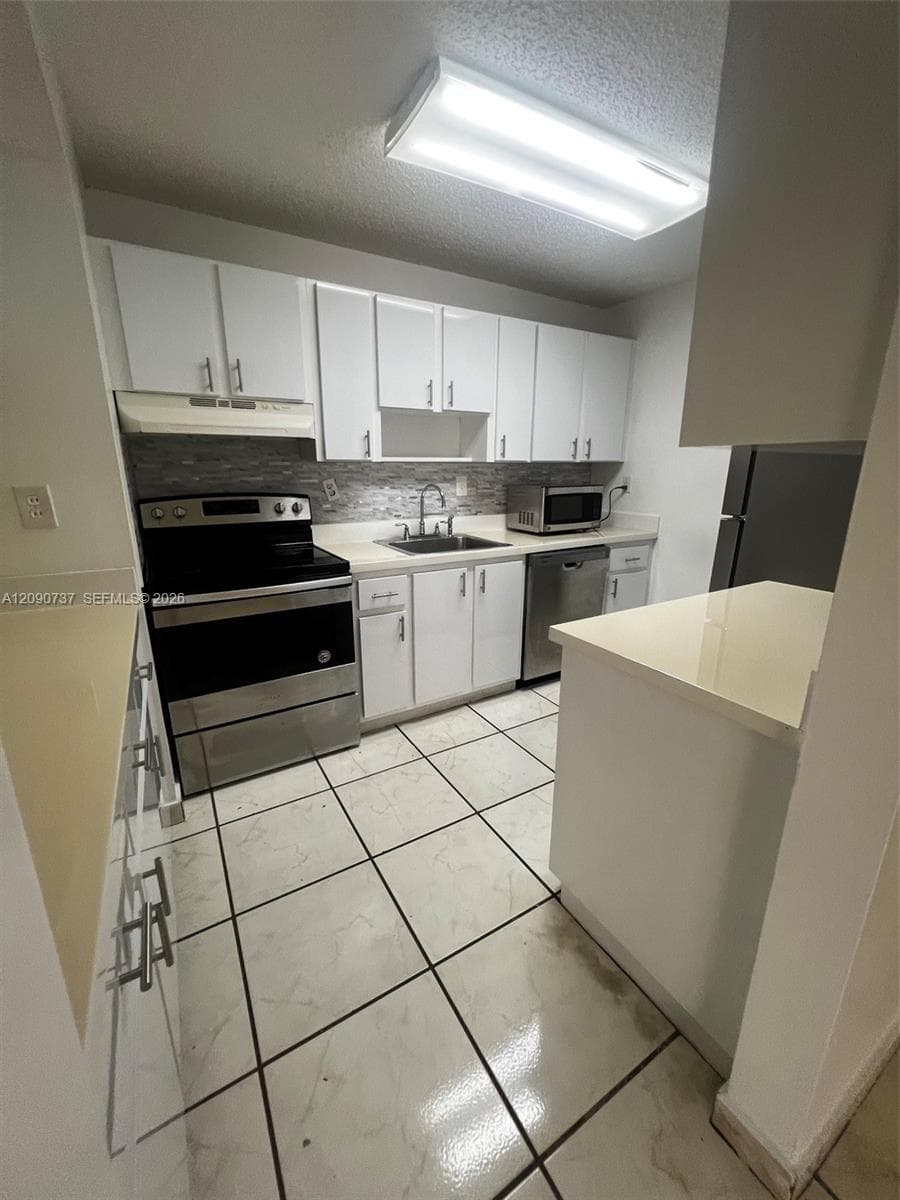 CARMEL LAKES CONDO NO 4 · #206 in Miami - Photo 5