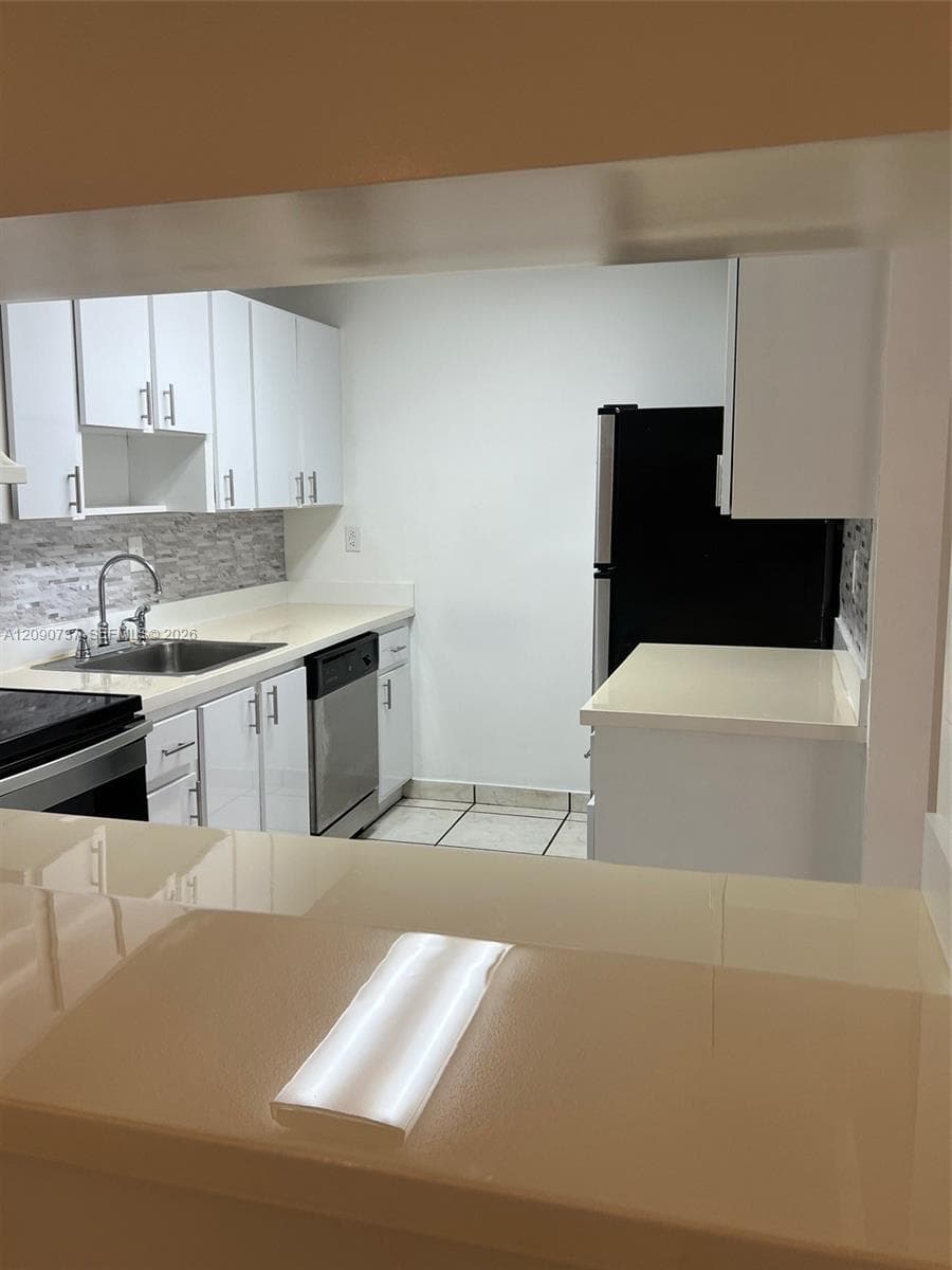 CARMEL LAKES CONDO NO 4 · #206 in Miami - Photo 4
