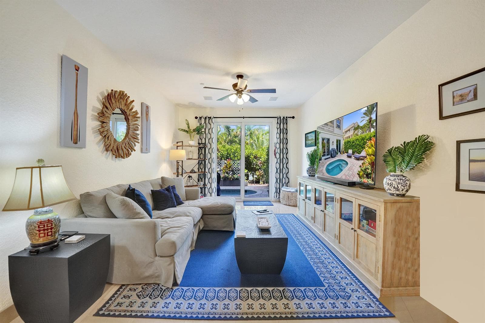 1st Fl Livingroom 2