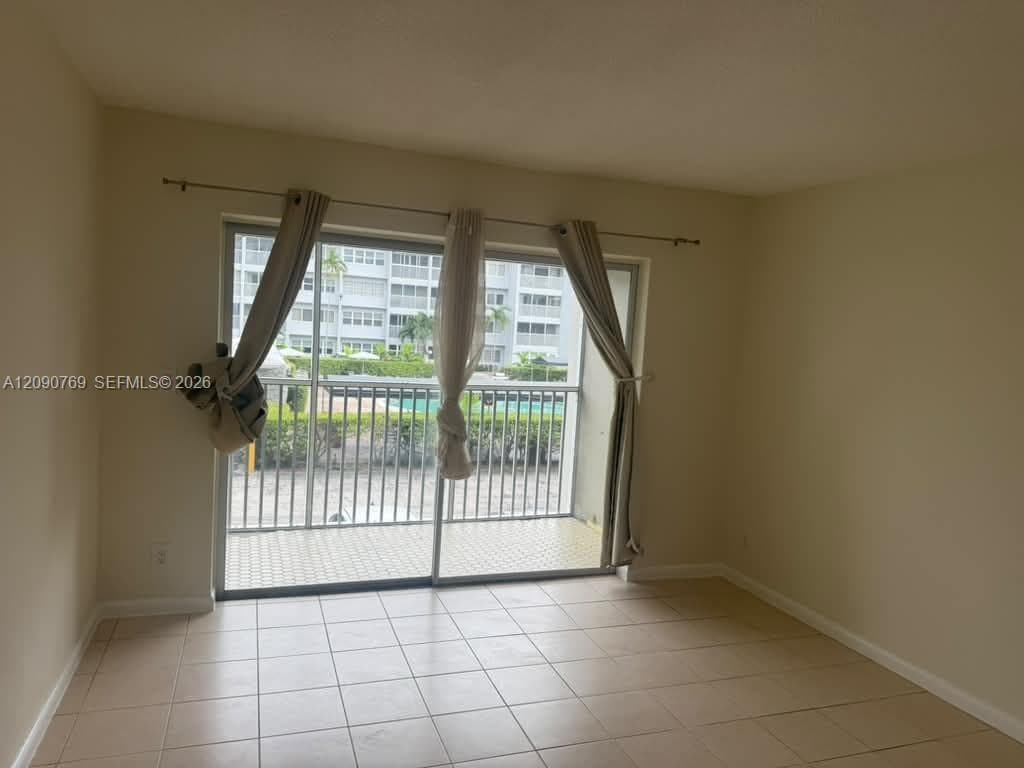 THIRD GULFSTREAM GARDEN A · #202E in Hallandale Beach - Photo 20