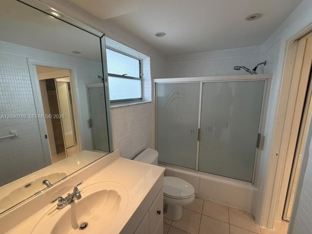 THIRD GULFSTREAM GARDEN A · #202E in Hallandale Beach - Photo 37