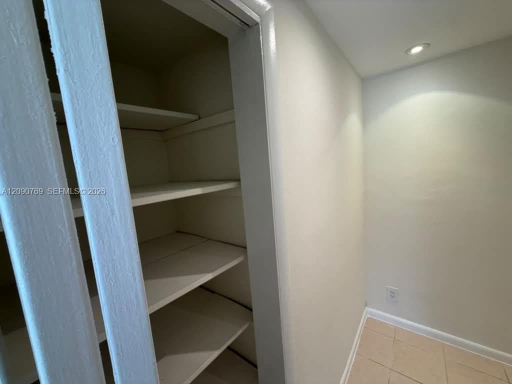 THIRD GULFSTREAM GARDEN A · #202E in Hallandale Beach - Photo 35