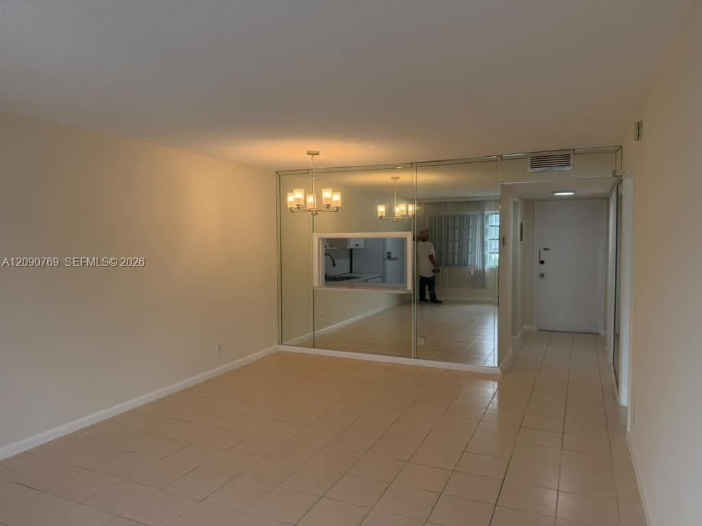 THIRD GULFSTREAM GARDEN A · #202E in Hallandale Beach - Photo 8