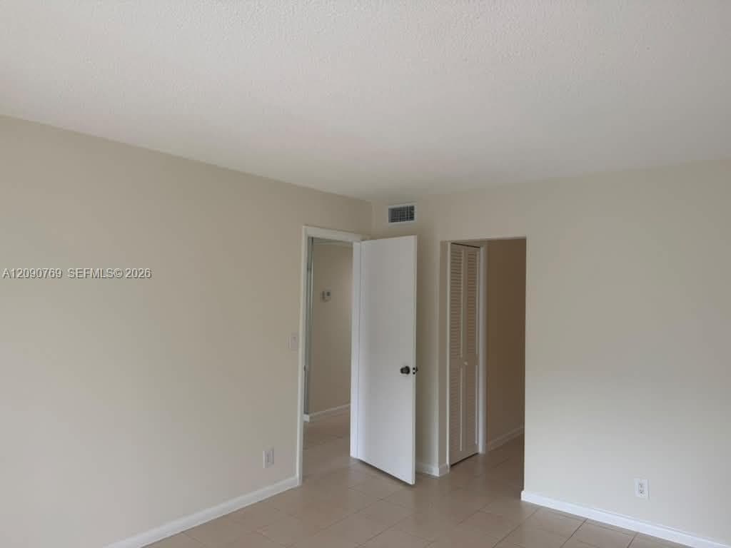 THIRD GULFSTREAM GARDEN A · #202E in Hallandale Beach - Photo 21
