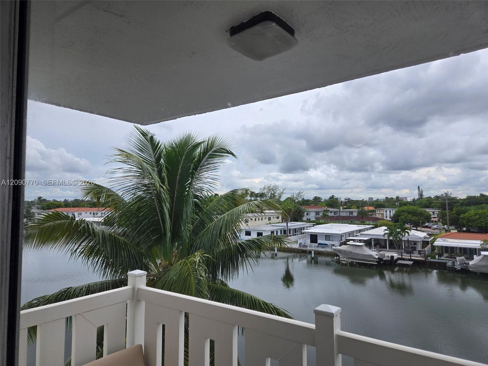 WATERWAY PLAZA CONDO · #412 in Miami Beach - Photo 3