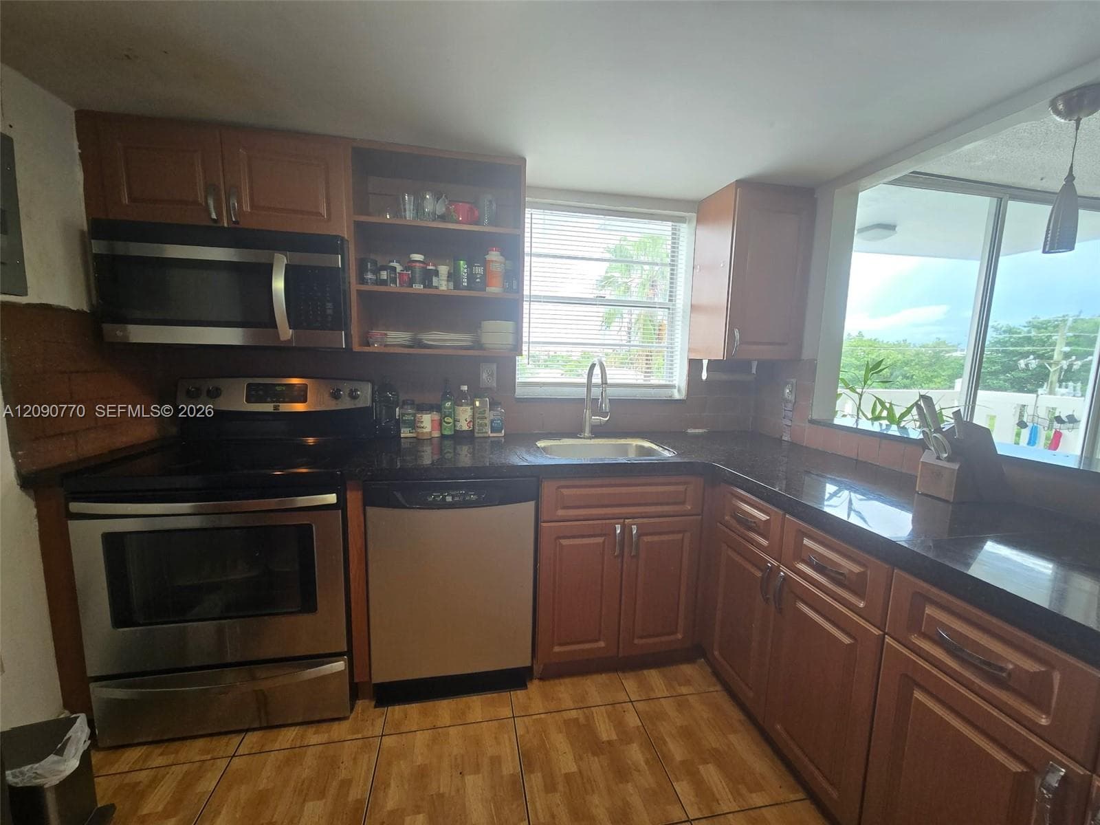 WATERWAY PLAZA CONDO · #412 in Miami Beach - Photo 41