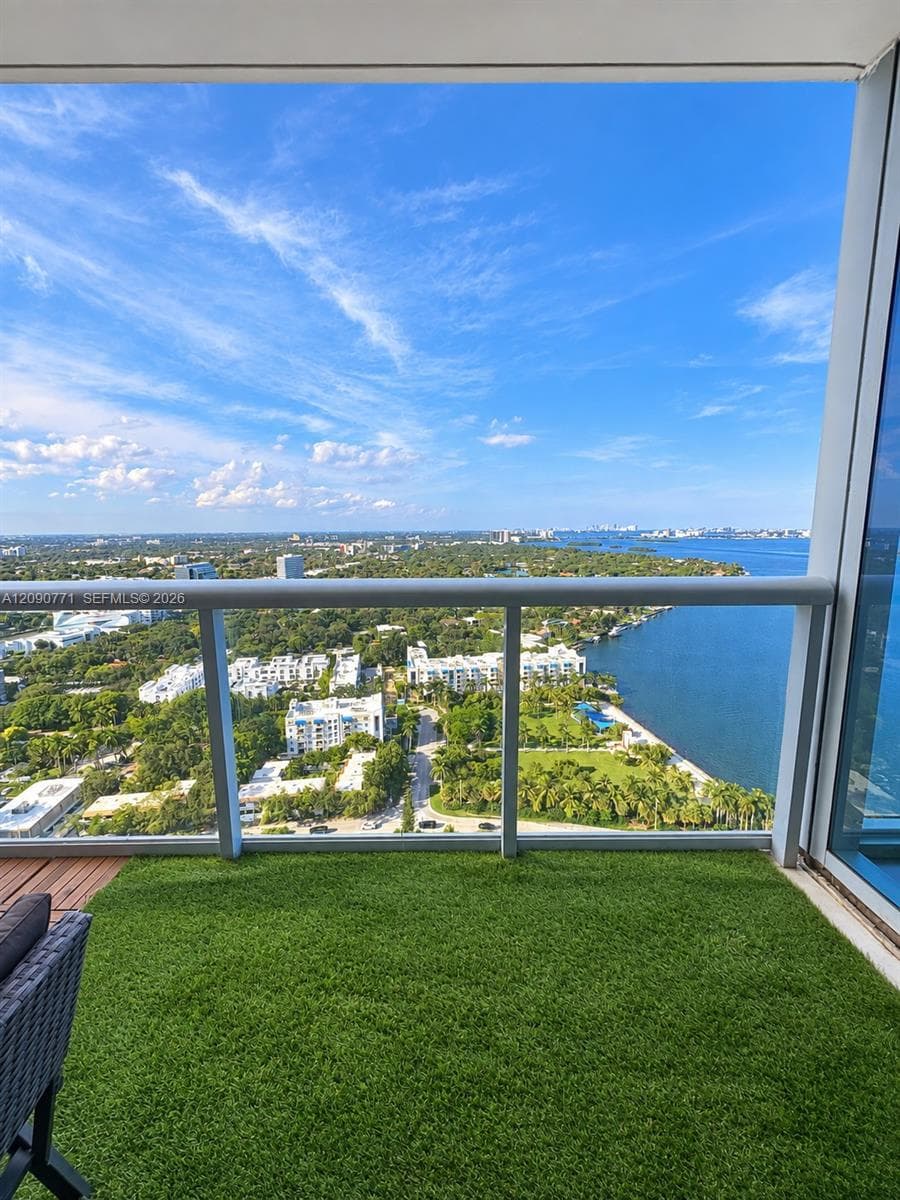 Blue Condominium · #3105 in Miami - Photo 2