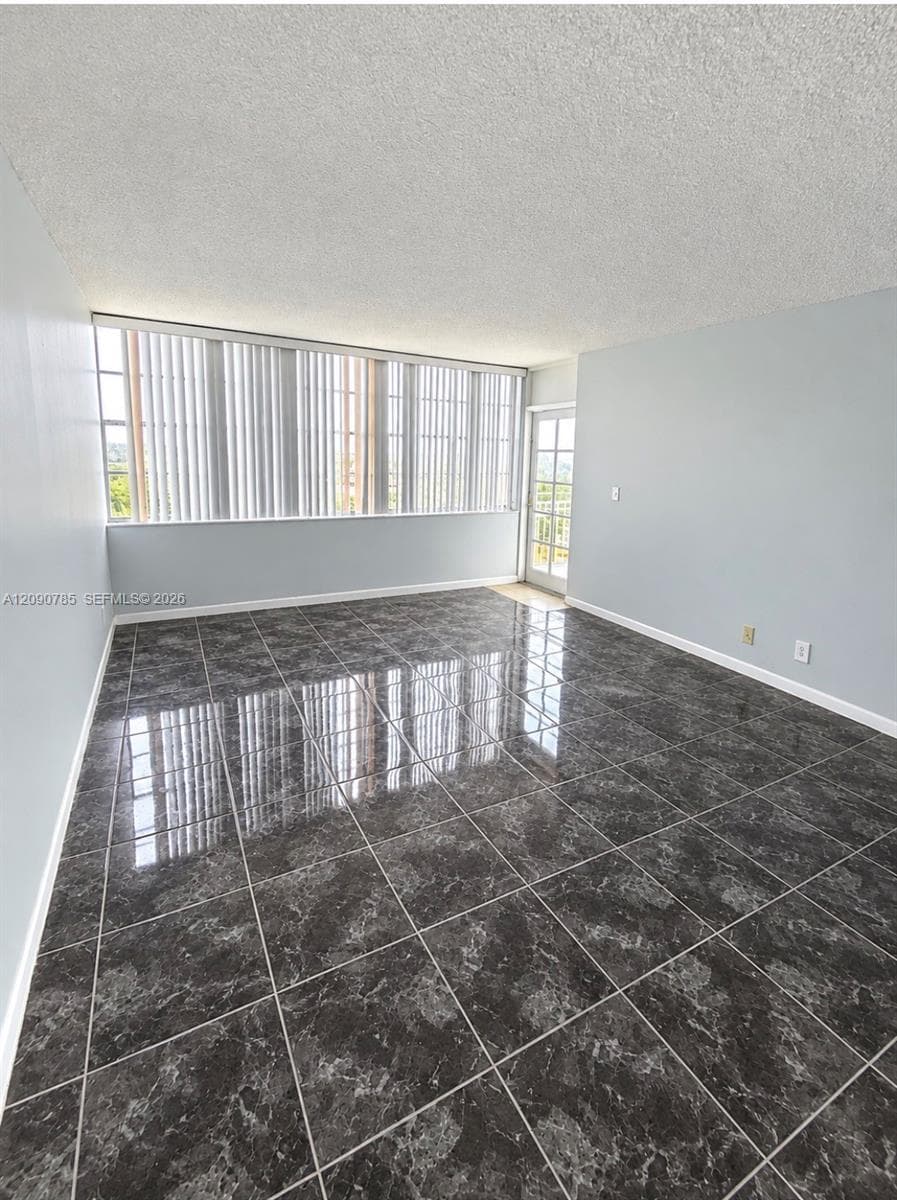 CRESTVIEW TOWERS CONDO · #819 in North Miami Beach - Photo 2