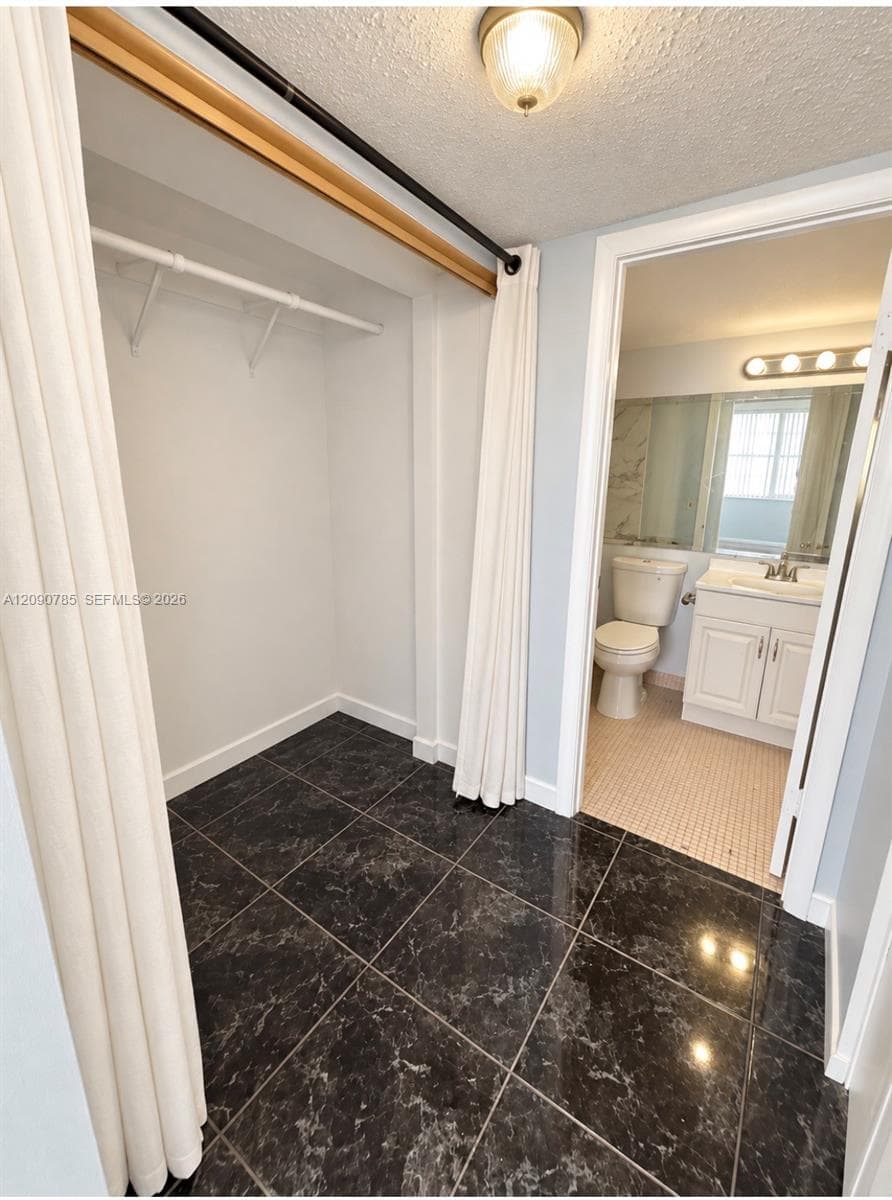 CRESTVIEW TOWERS CONDO · #819 in North Miami Beach - Photo 6