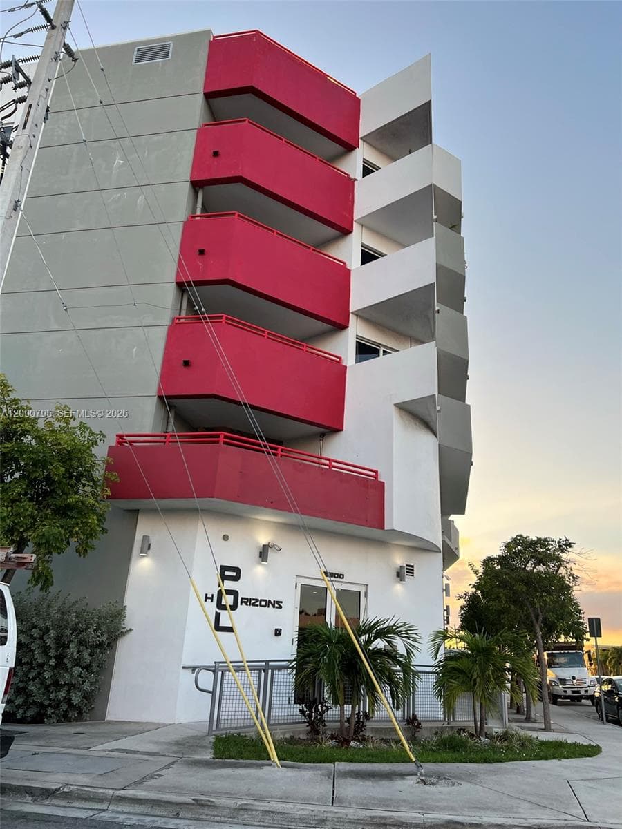 MC KENZIE SUB · #104 in Miami - Photo 1