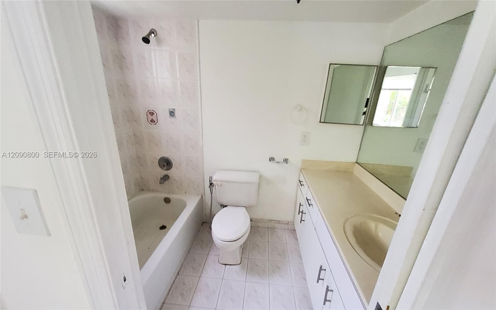 CONQUISTADOR VILLAS CONDO · #101 in Hialeah - Photo 17