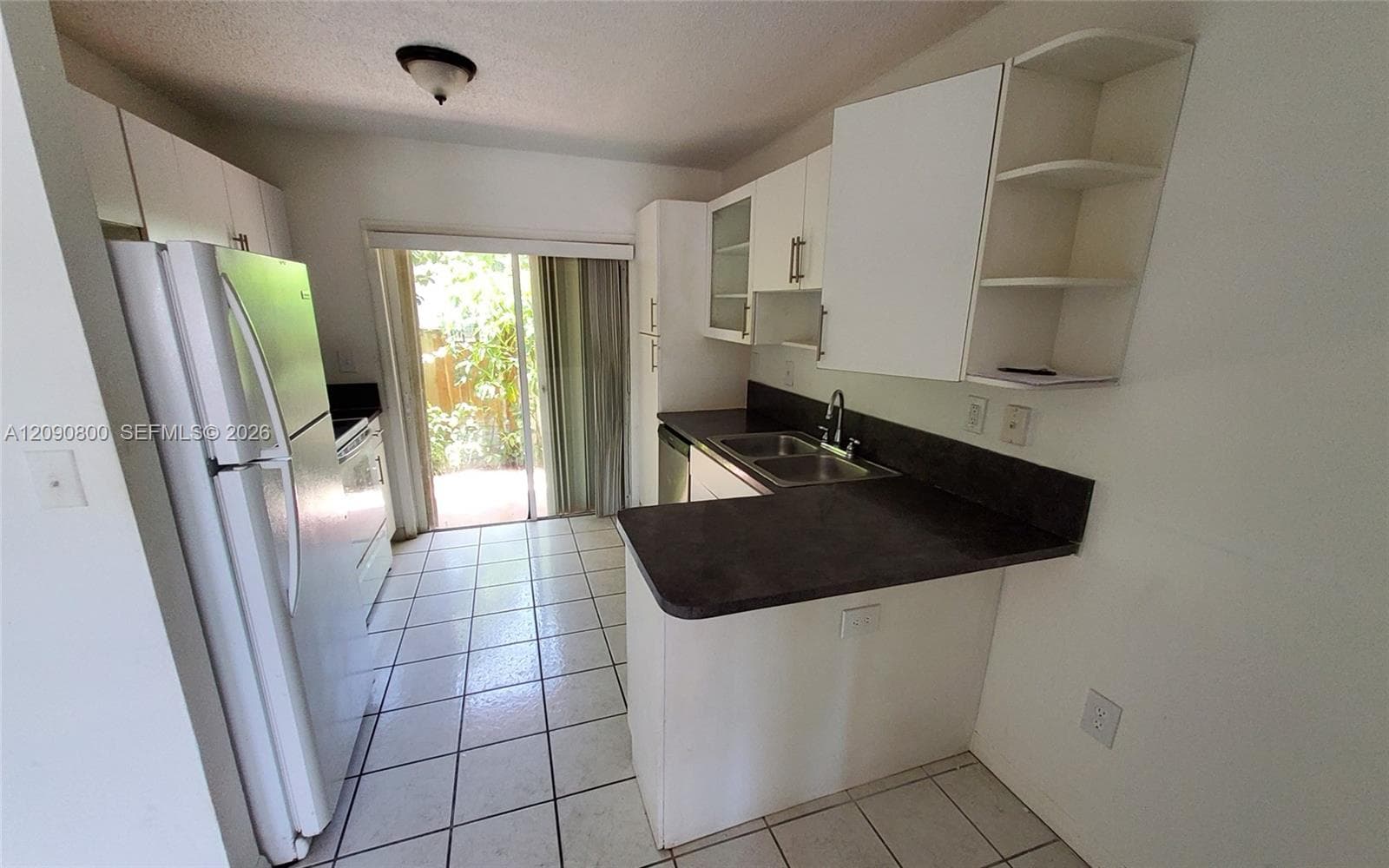 CONQUISTADOR VILLAS CONDO · #101 in Hialeah - Photo 5
