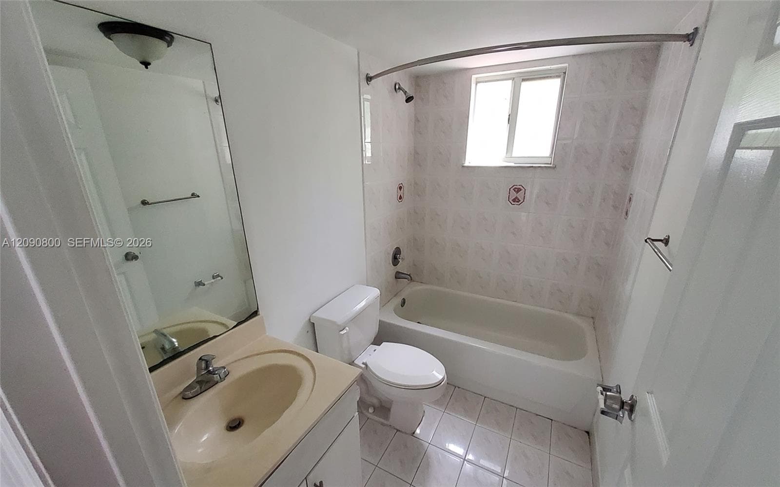 CONQUISTADOR VILLAS CONDO · #101 in Hialeah - Photo 10