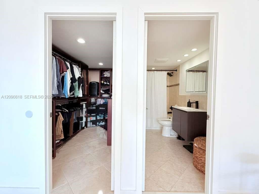 WINSTON TOWERS 200 · #1712 in Sunny Isles Beach - Photo 24