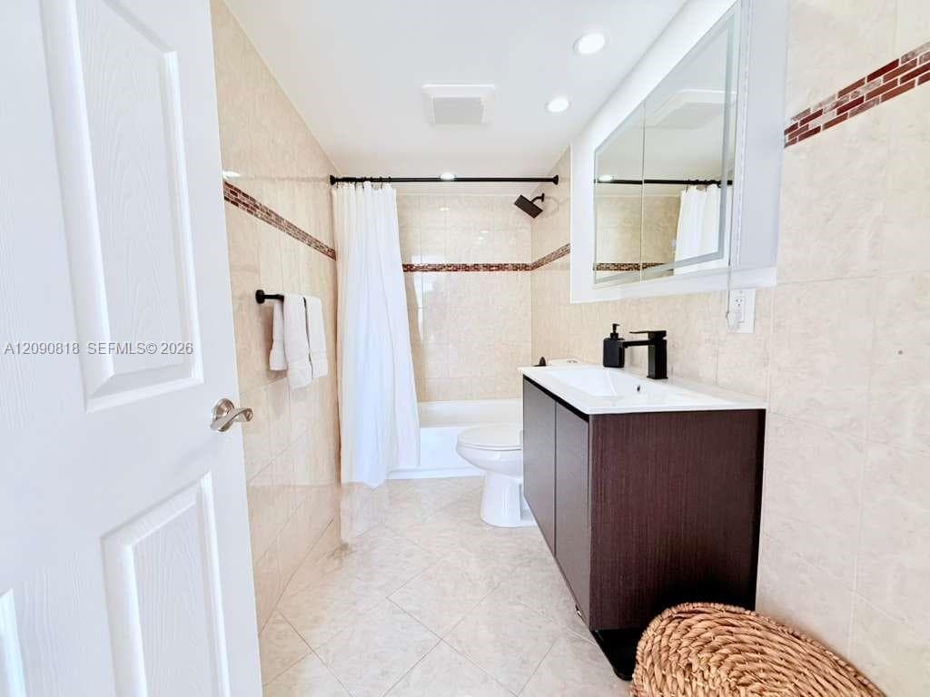 WINSTON TOWERS 200 · #1712 in Sunny Isles Beach - Photo 11