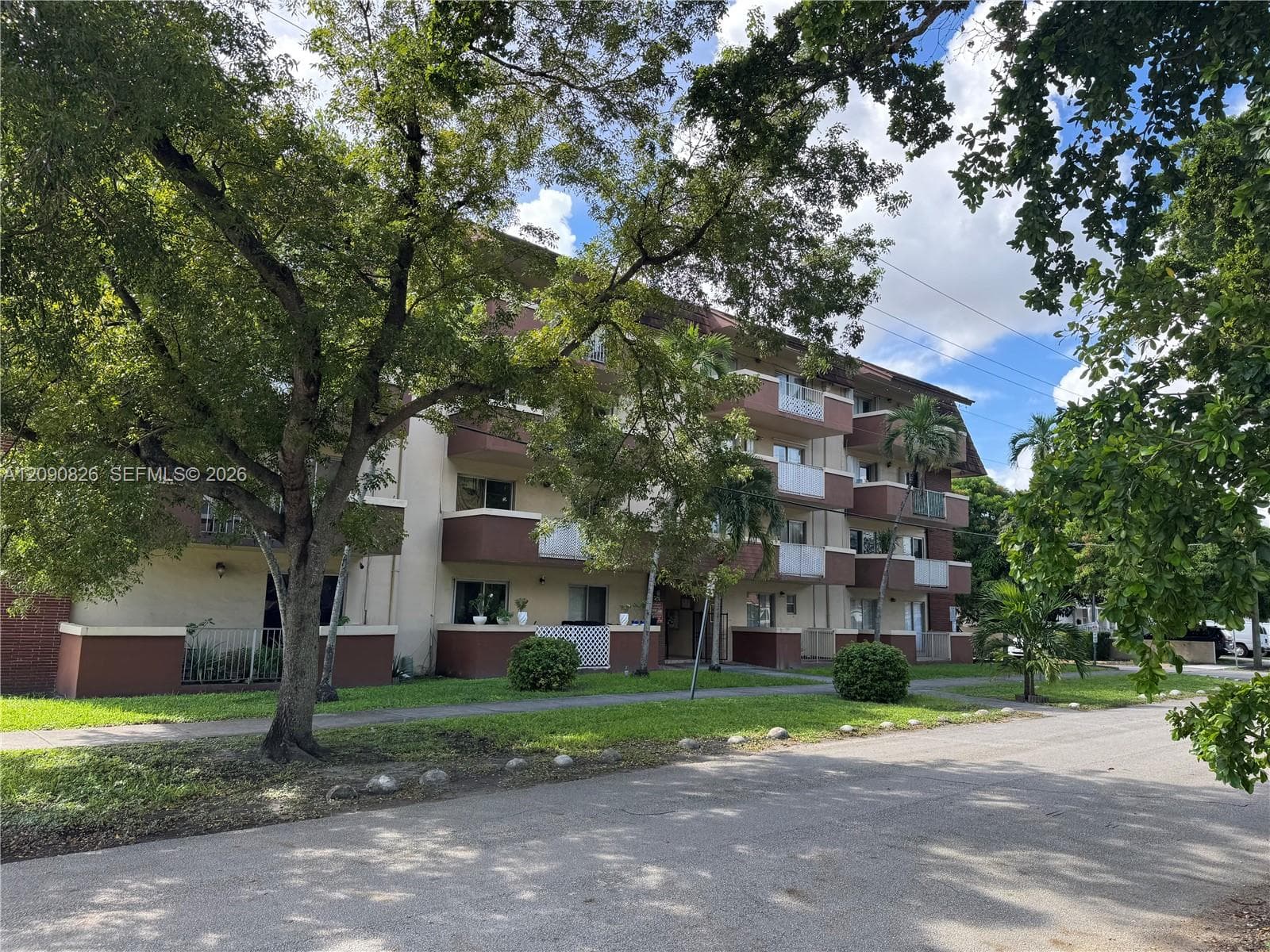 SPRINGS TOWERS CONDO · #W301 in Miami Springs - Photo 1