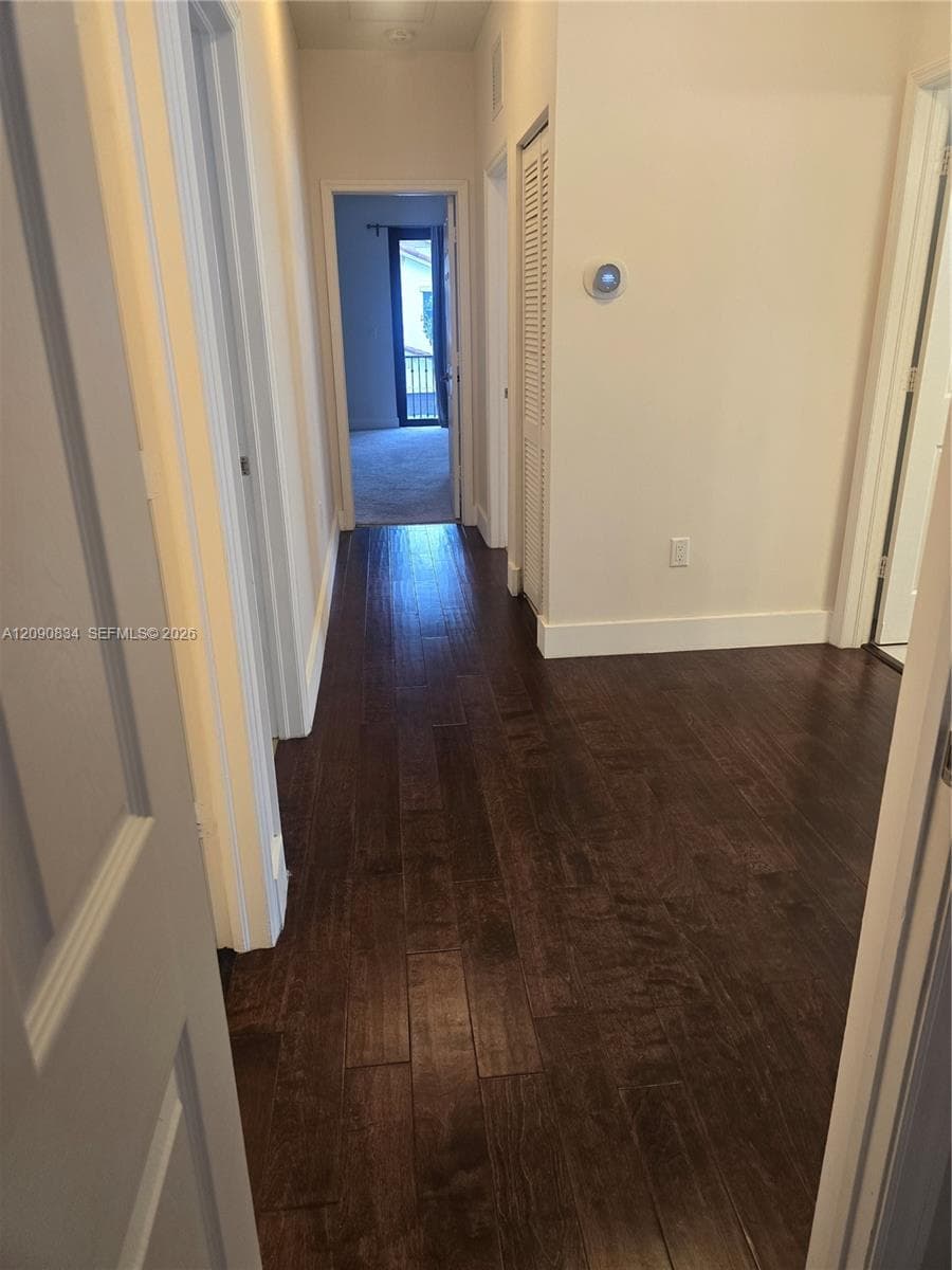 10433 NW 70th Ln photo 13