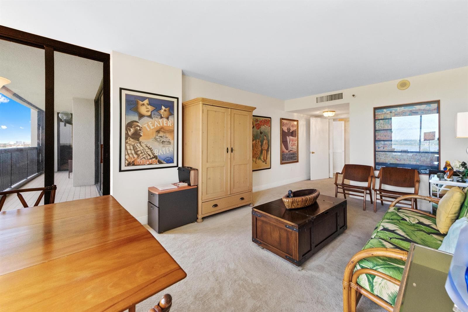 26 family room/BR2