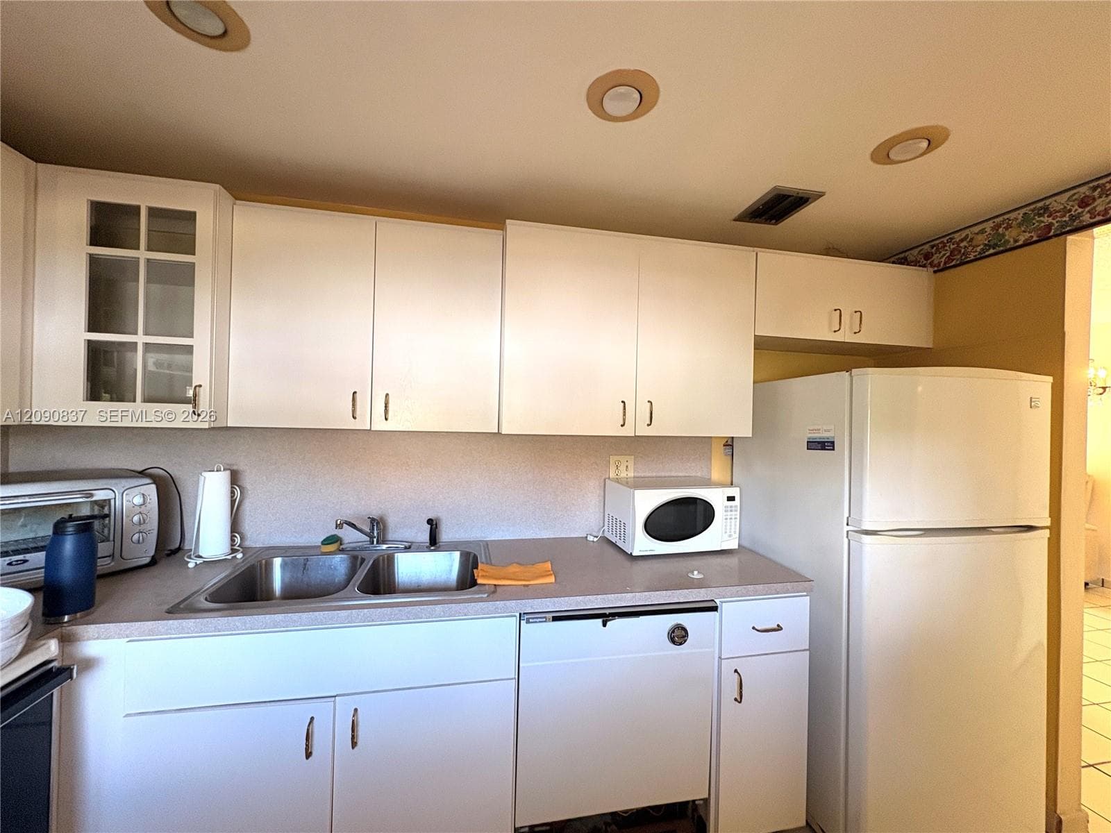 Parkwood Condominium # 2 · #203 in Miami - Photo 47