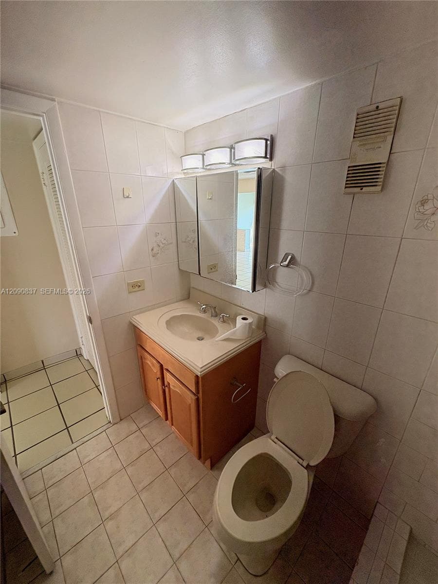 Parkwood Condominium # 2 · #203 in Miami - Photo 38