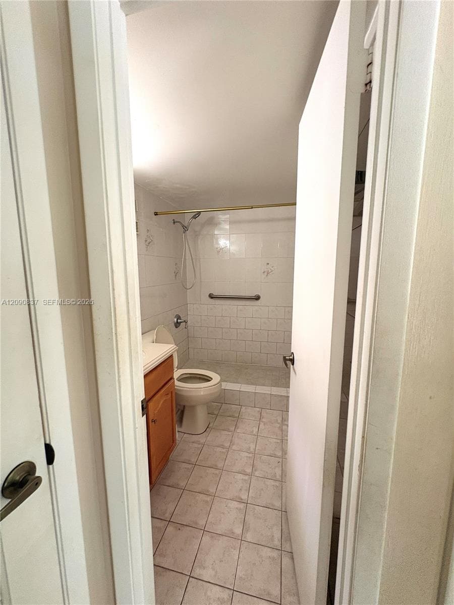 Parkwood Condominium # 2 · #203 in Miami - Photo 35