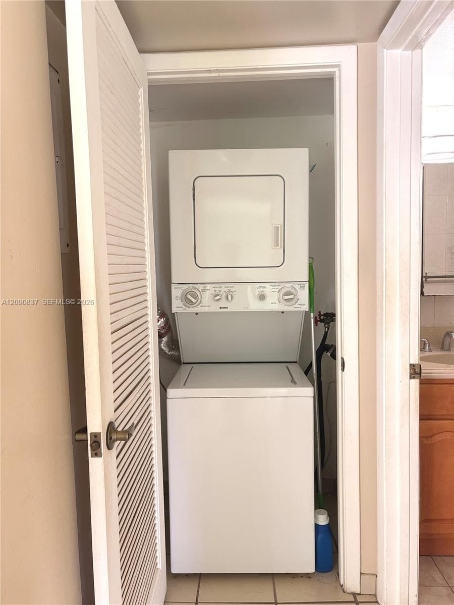 Parkwood Condominium # 2 · #203 in Miami - Photo 31