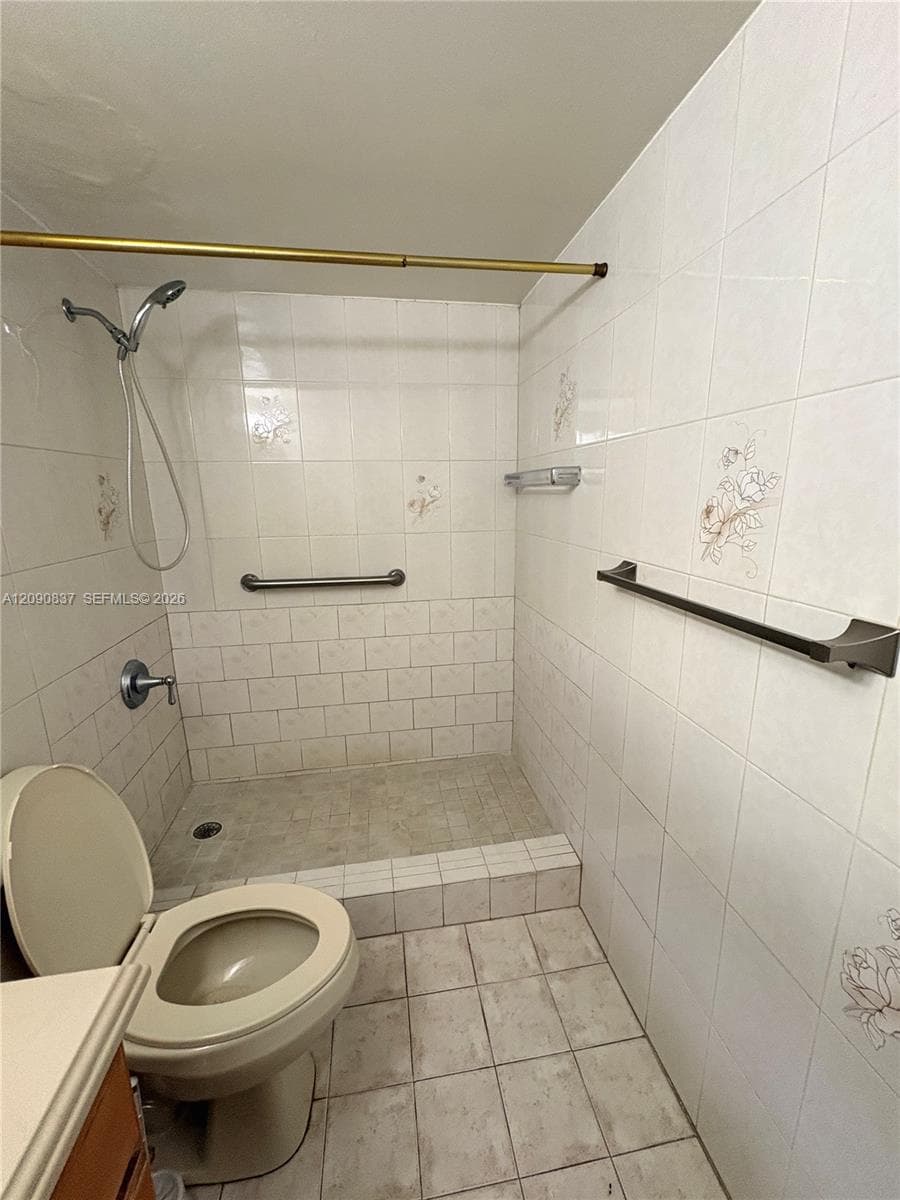 Parkwood Condominium # 2 · #203 in Miami - Photo 39