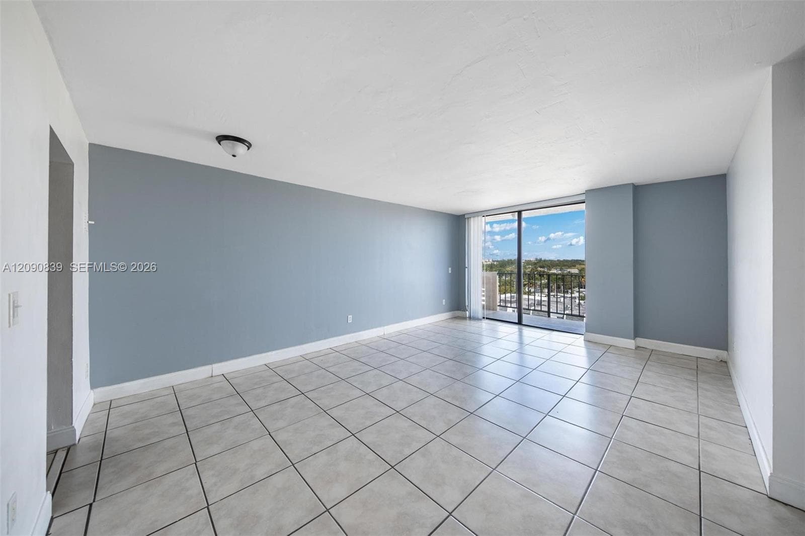 VECINO DEL MAR CONDO · #811 in North Miami - Photo 23