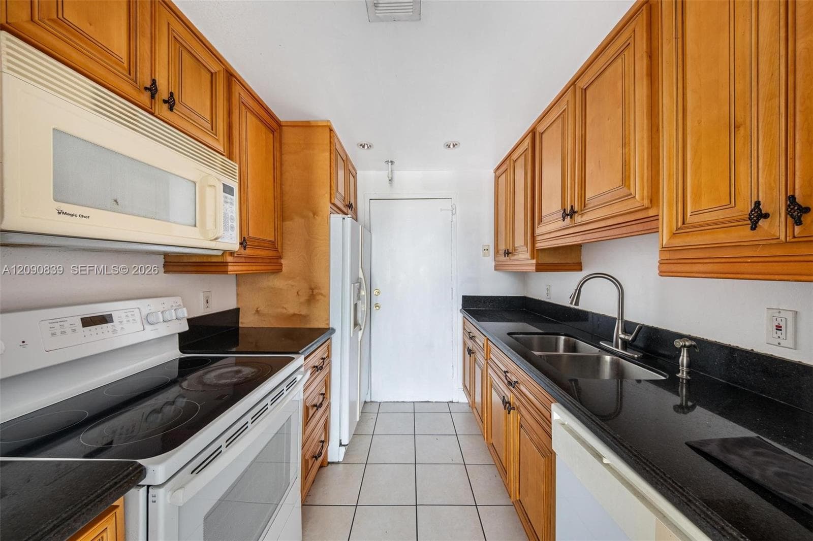 VECINO DEL MAR CONDO · #811 in North Miami - Photo 42