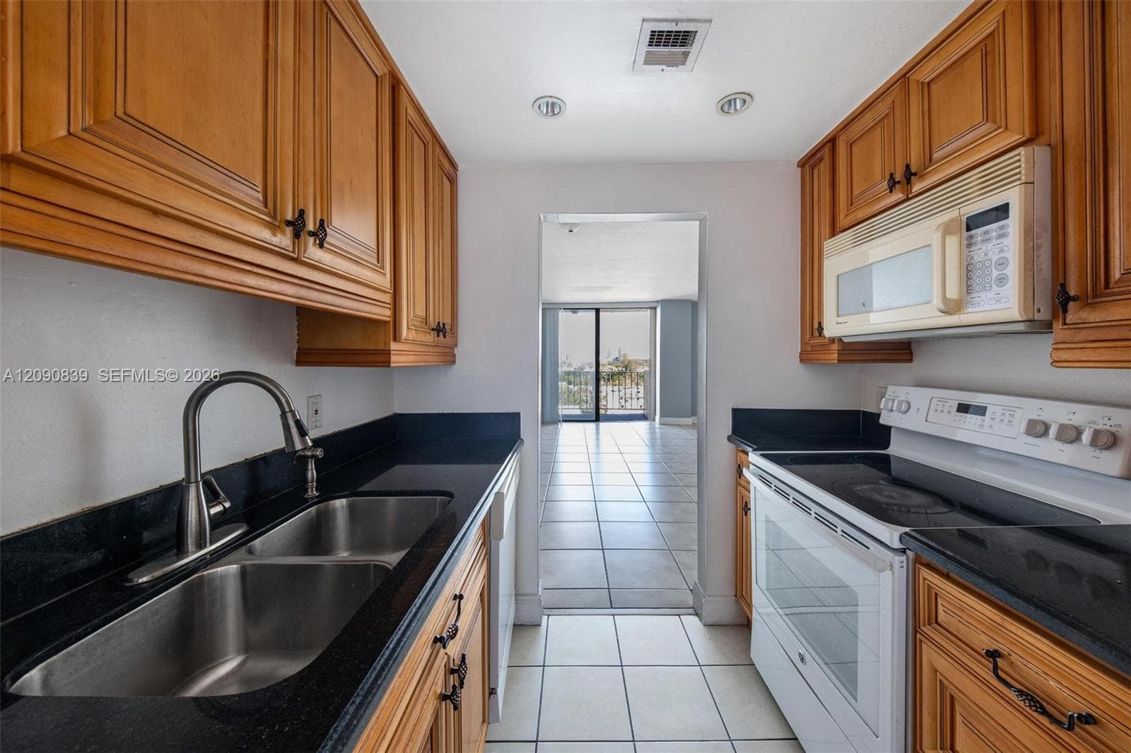 VECINO DEL MAR CONDO · #811 in North Miami - Photo 43