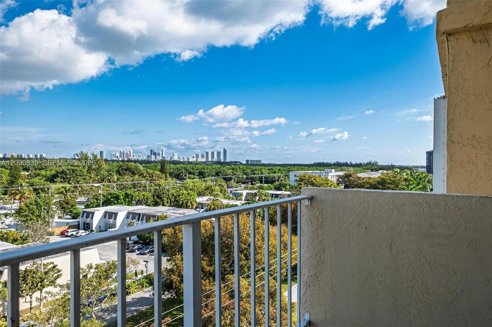 VECINO DEL MAR CONDO · #811 in North Miami - Photo 16