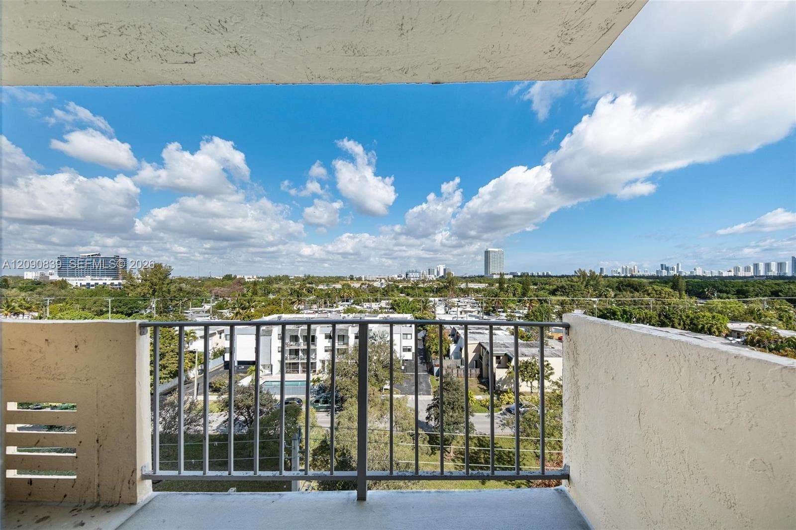 VECINO DEL MAR CONDO · #811 in North Miami - Photo 24