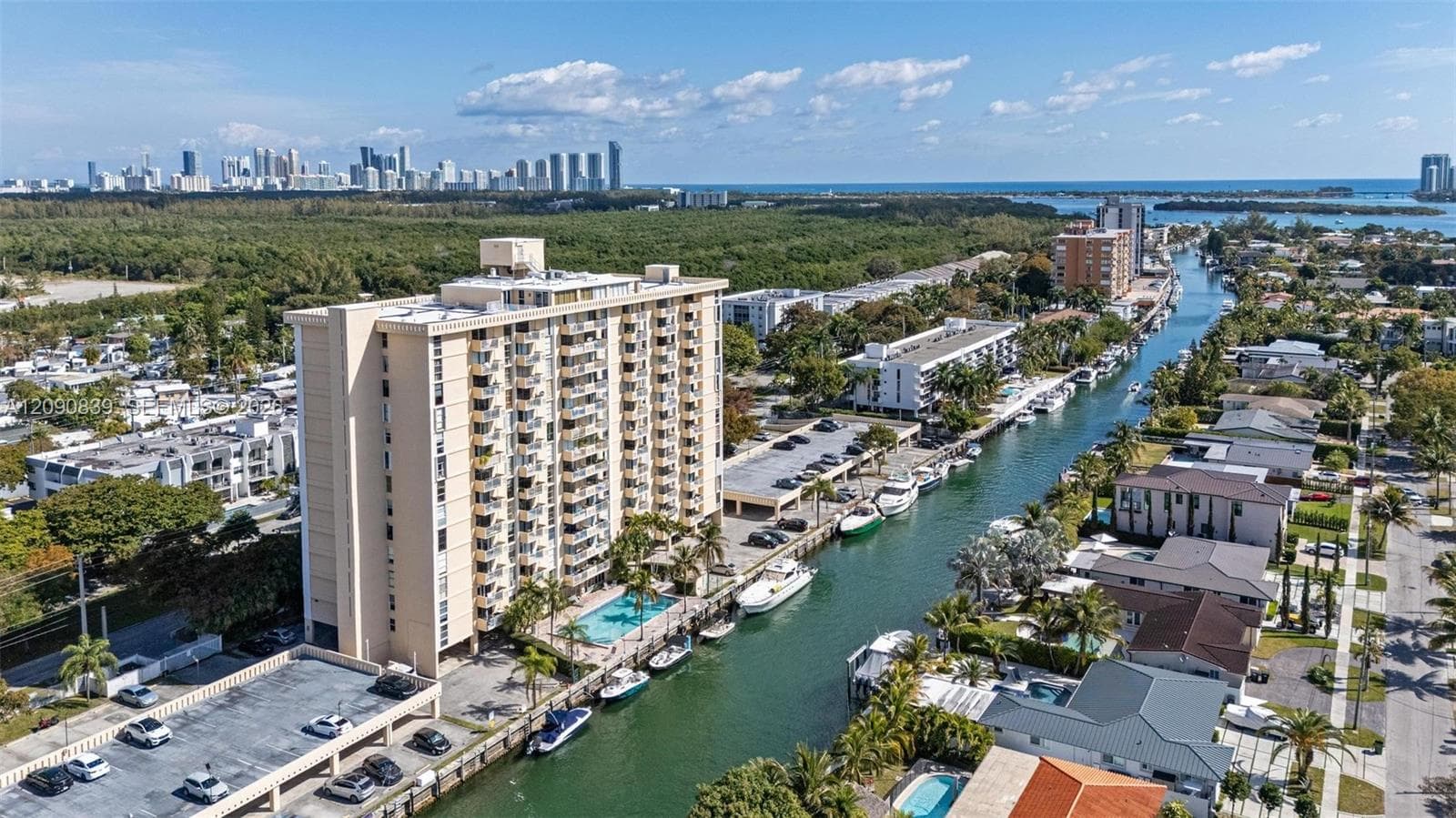 VECINO DEL MAR CONDO · #811 in North Miami - Photo 49