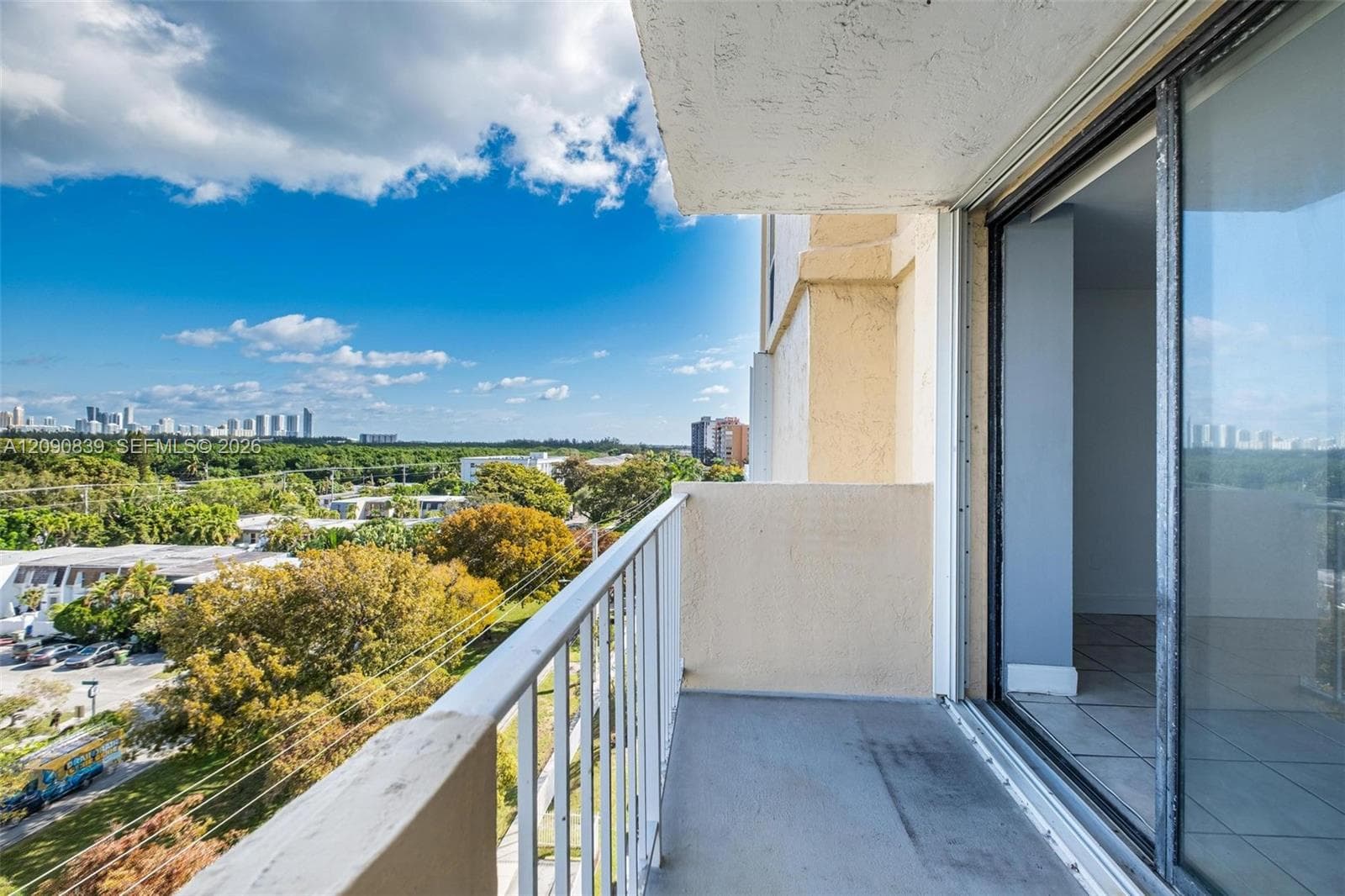 VECINO DEL MAR CONDO · #811 in North Miami - Photo 18