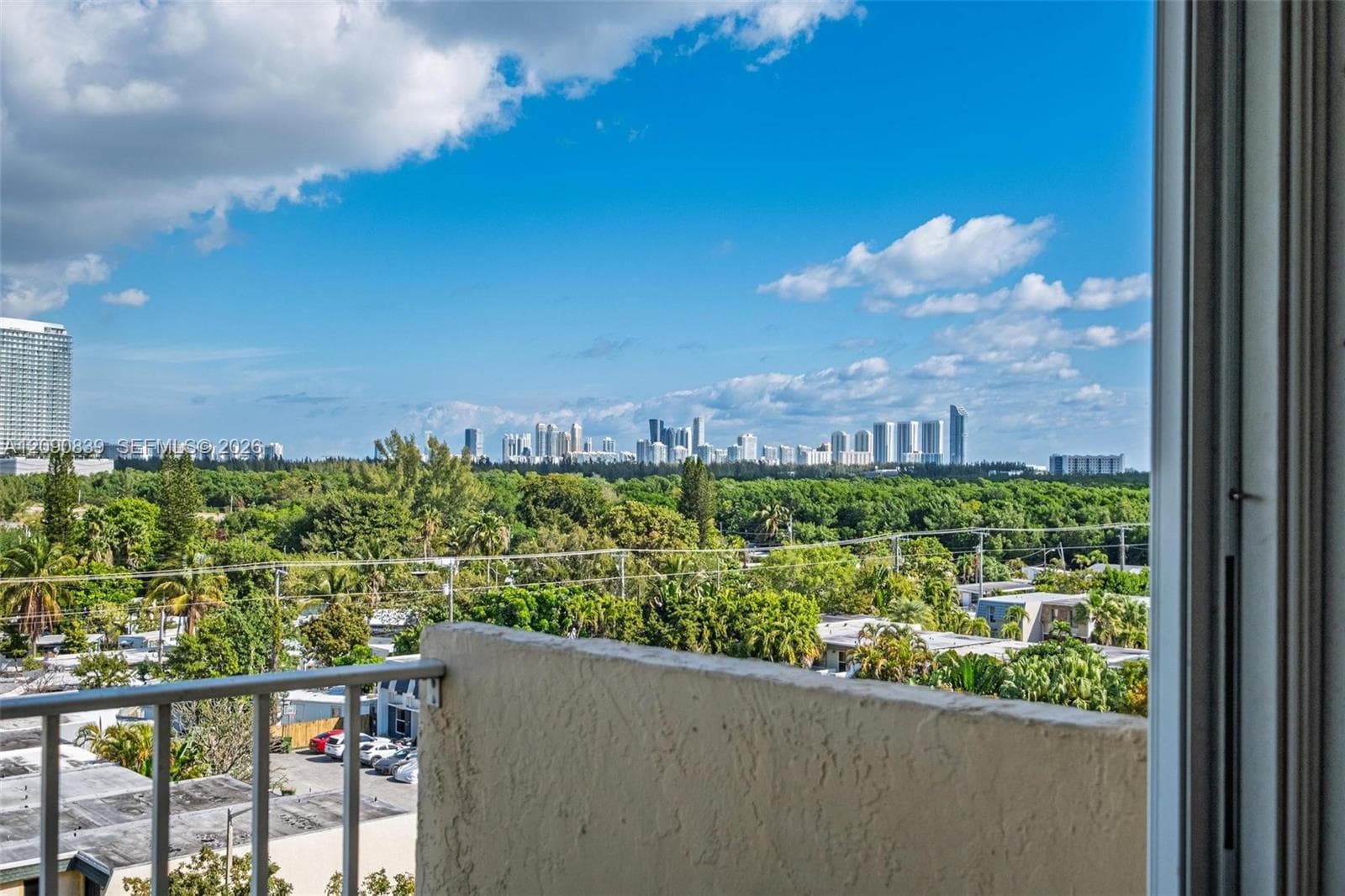 VECINO DEL MAR CONDO · #811 in North Miami - Photo 15