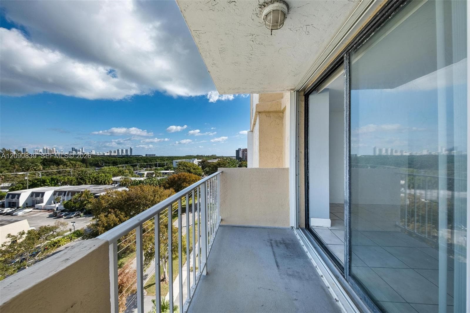VECINO DEL MAR CONDO · #811 in North Miami - Photo 25