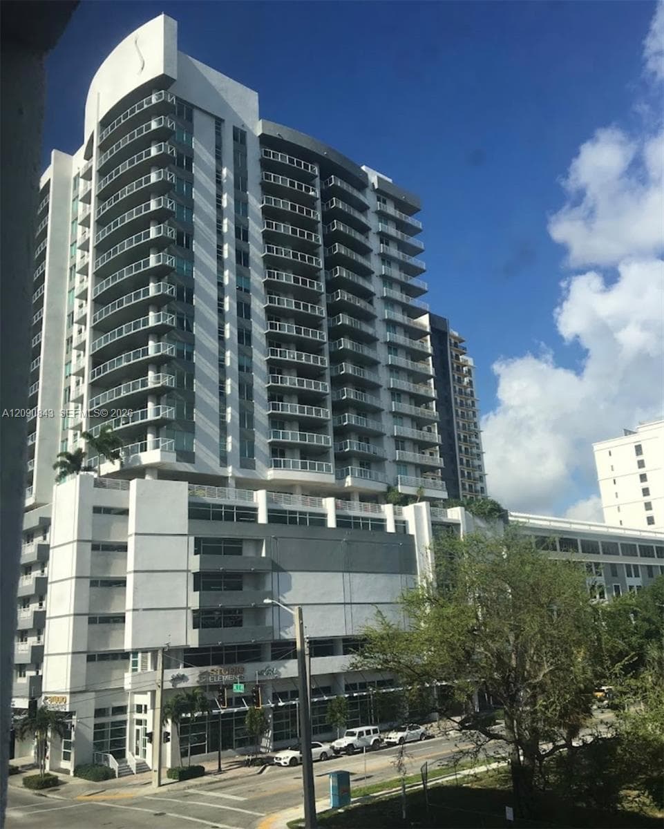 STRADA 315 CONDO · #1109 in Fort Lauderdale - Photo 1