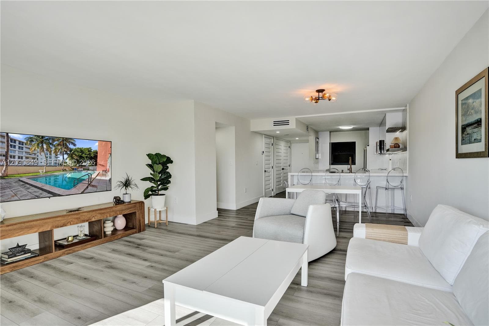 FRANCES CONDO APTS · #502 in Miami Beach - Photo 2